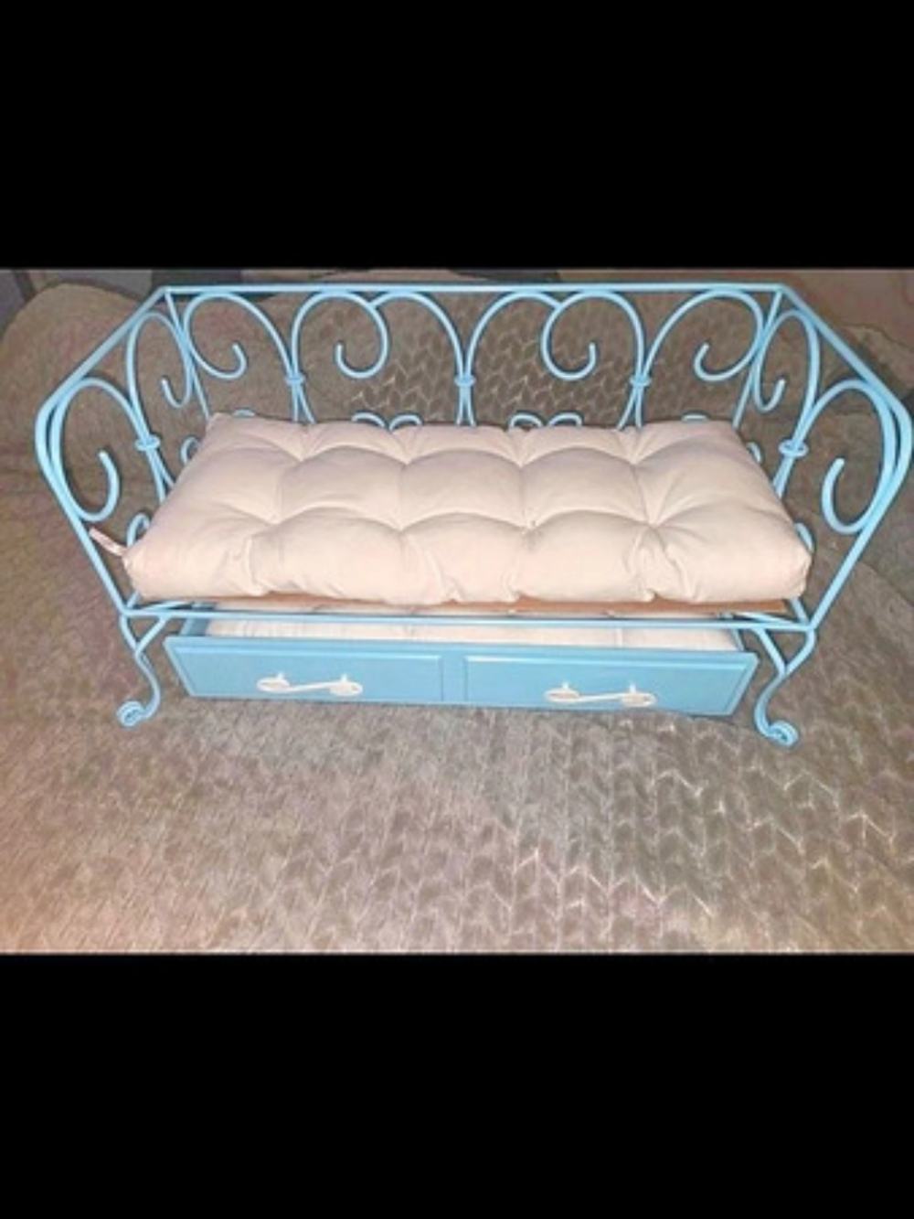American Girl Daybed (Has A Few Flaws)
